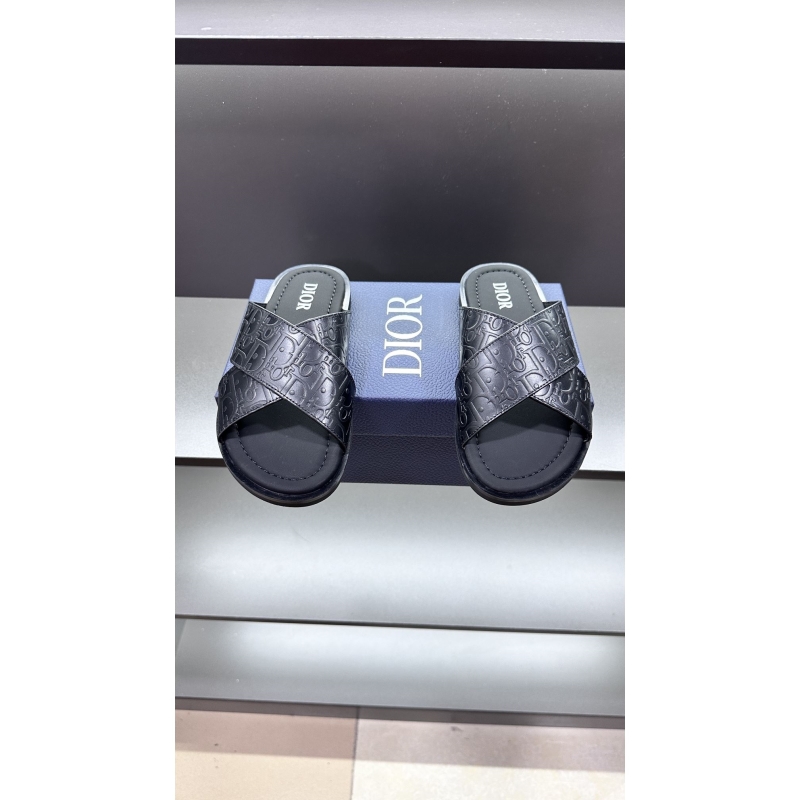 ch**an D*or slippers